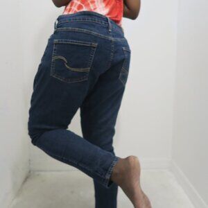 Levi Strauss & Co modern skinny wavy stitch jeans on pockets in dark blue 18